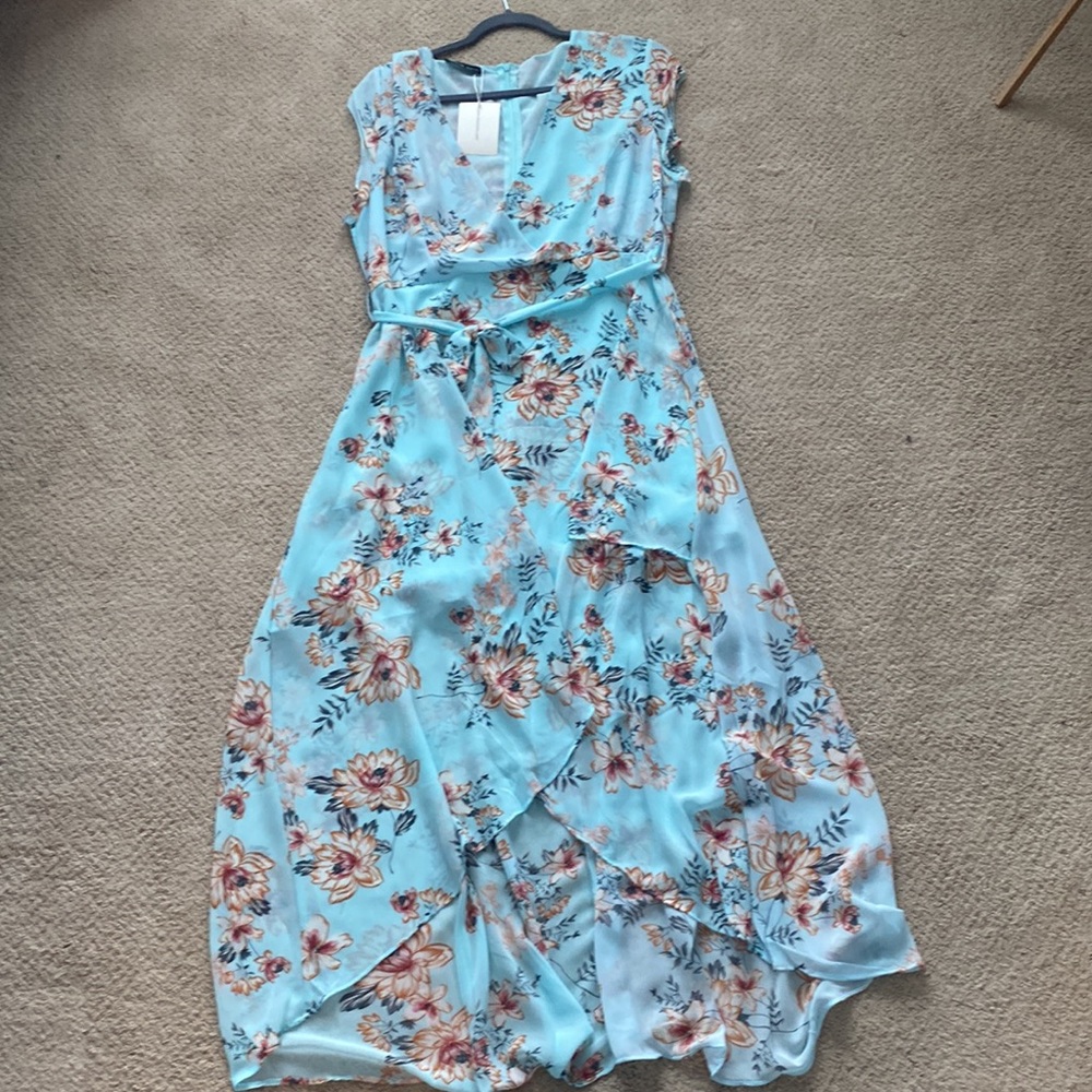 Bloom Chic size 14 (1XL) - beautiful baby blue